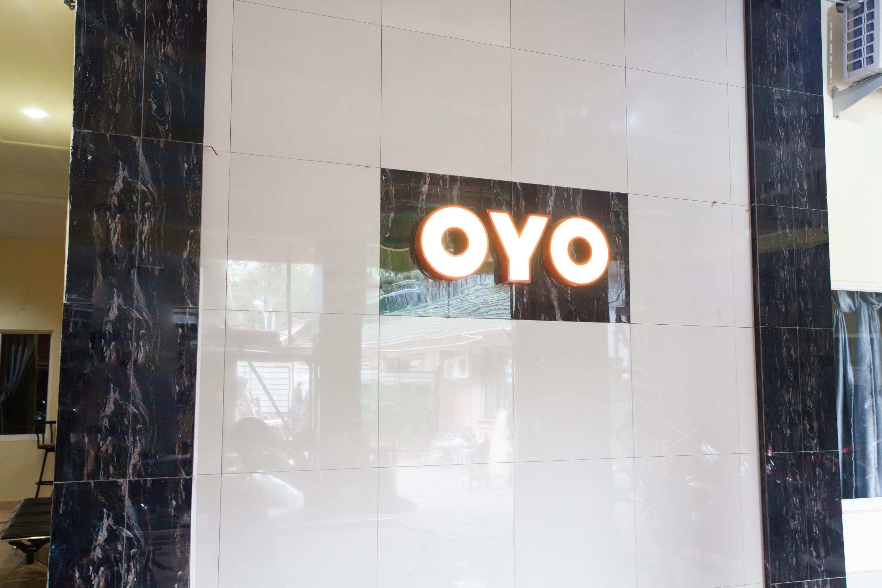 Oyo 990 Stadion Residence Syariah Medan Exteriér fotografie